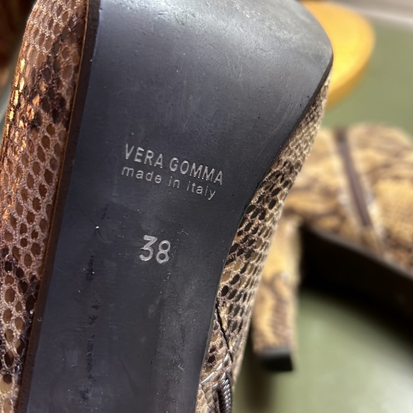 Vera Gomma Heeled Leather Booties - Picture 6 of 7